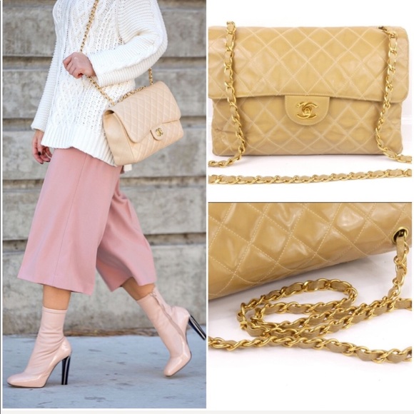 CHANEL Handbags - 😍CHANEL Beige Quilted Rubber Canvas Chanel Bag